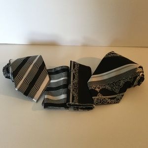 Lot of 2 Prime Time Mens Tie Hanky Set GUC